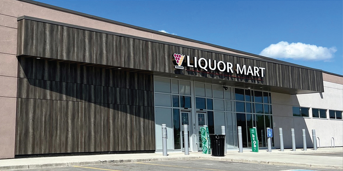 Photo of the external Thompson Liquor Mart building. 